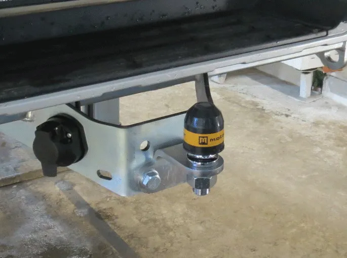 Фаркоп Мотодор оцинкованный для Mitsubishi L200 V 2015-2025. Фланцевое крепление. Артикул 91301-FE