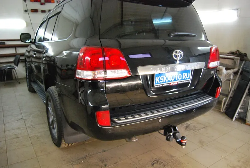 Фаркоп Oris (ранее Bosal) для Toyota Land Cruiser J200 2007-2021. Артикул 3010-E Фаркоп Oris (ранее Bosal) для Toyota Land Cruiser J200 2007-2021. Артикул 3010-E