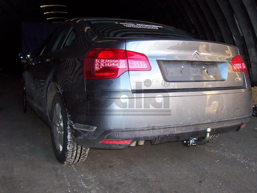 Фаркоп Galia оцинкованный для Peugeot 407 седан 2004-2010. Артикул C055A Фаркоп Galia оцинкованный для Peugeot 407 седан 2004-2010. Артикул C055A