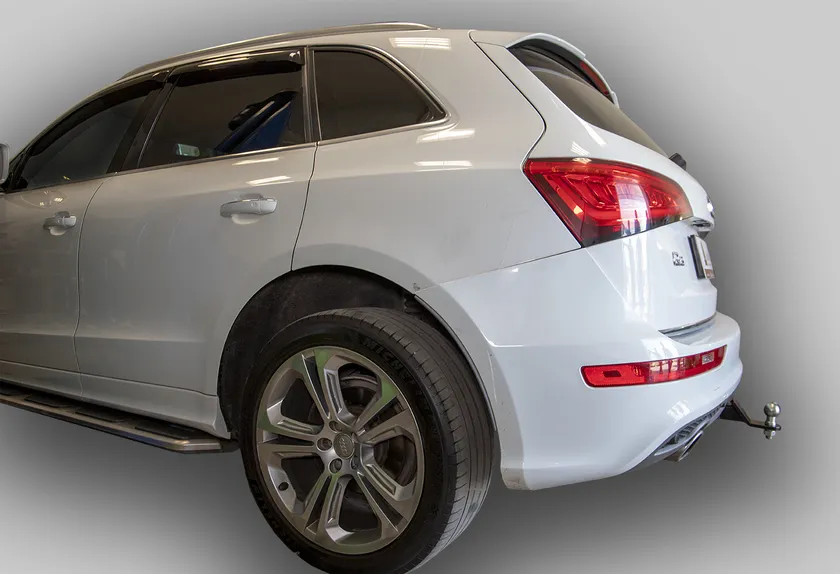 Фаркоп Лидер-Плюс для Audi Q5 I 8RB 2008-2017 (Съемный под квадрат 50х50). Артикул A106-E