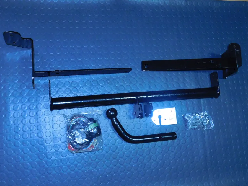 Фаркоп Лидер-Плюс для Ford Focus ll хэтчбек 2004-2011. Артикул F101-A Фаркоп Лидер-Плюс для Ford Focus ll хэтчбек 2004-2011. Артикул F101-A