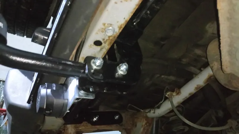 Фаркоп Лидер-Плюс для SsangYong Korando II 1996-2006. Артикул S203-A Фаркоп Лидер-Плюс для SsangYong Korando II 1996-2006. Артикул S203-A