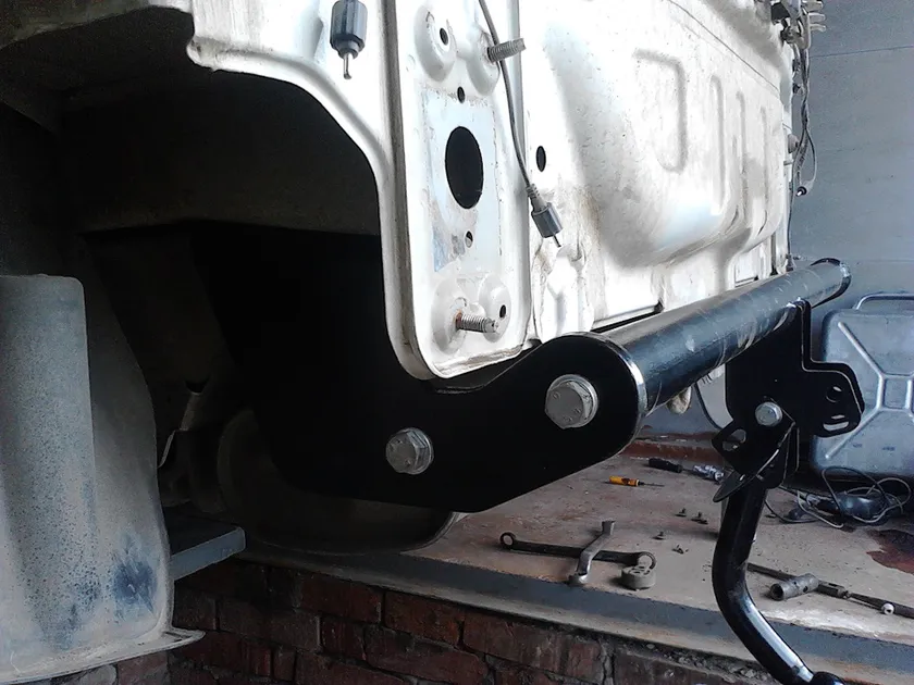 Фаркоп Лидер-Плюс для Suzuki SX4 I 2006-2013. Артикул S404-A Фаркоп Лидер-Плюс для Suzuki SX4 I 2006-2013. Артикул S404-A