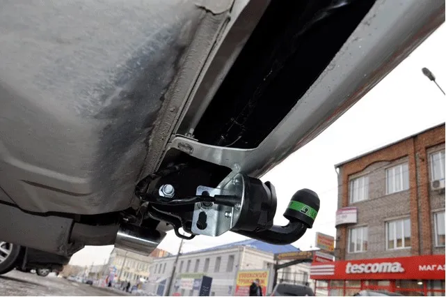 Фаркоп Лидер-Плюс для Toyota Camry 30 (V30, XV30) седан 2001-2006. Артикул T104-A