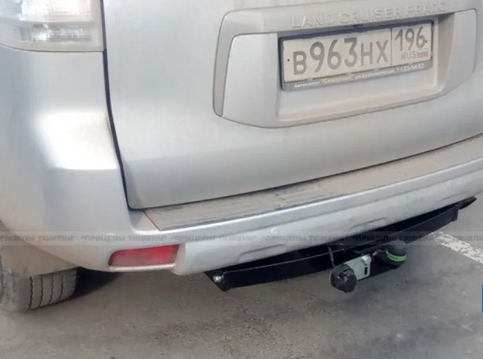 Фаркоп Лидер-Плюс для Lexus GX 470 2003-2009. Фланцевое крепление. Артикул T113-FC