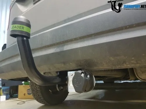 Фаркоп Лидер-Плюс для Volkswagen Caddy 2004-2020. Артикул V113-A