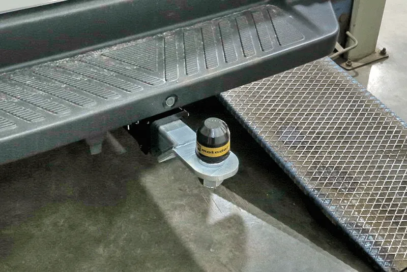 Фаркоп Мотодор под американский квадрат для Dongfeng K32, K33 (со ступенькой в заднем бампере) 2023-2025. Артикул 98604-E