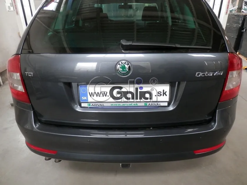 Фаркоп Galia оцинкованный для Skoda Octavia A5 хэтчбек, универсал 2004-2013. Быстросъемный крюк. Артикул S086C Фаркоп Galia оцинкованный для Skoda Octavia A5 хэтчбек, универсал 2004-2013. Быстросъемный крюк. Артикул S086C