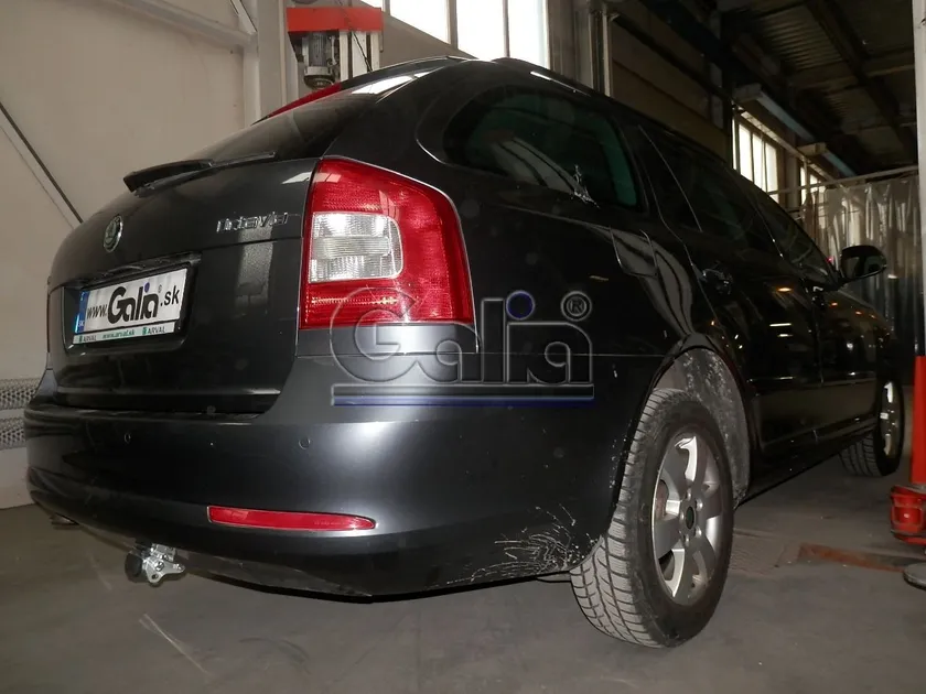 Фаркоп Galia оцинкованный для Skoda Octavia A5 хэтчбек, универсал 2004-2013. Быстросъемный крюк. Артикул S086C Фаркоп Galia оцинкованный для Skoda Octavia A5 хэтчбек, универсал 2004-2013. Быстросъемный крюк. Артикул S086C