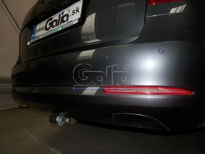 Фаркоп Galia оцинкованный для Skoda Octavia A5 хэтчбек, универсал 2004-2013. Быстросъемный крюк. Артикул S086C Фаркоп Galia оцинкованный для Skoda Octavia A5 хэтчбек, универсал 2004-2013. Быстросъемный крюк. Артикул S086C