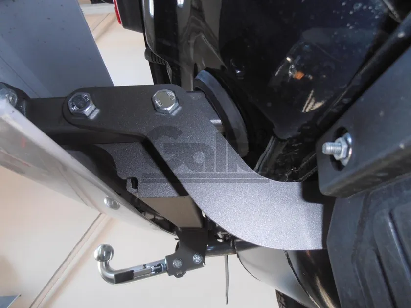 Фаркоп Galia оцинкованный для ВАЗ 2131 1993-2014. Быстросъемный крюк. Артикул L001C Фаркоп Galia оцинкованный для ВАЗ 2131 1993-2014. Быстросъемный крюк. Артикул L001C