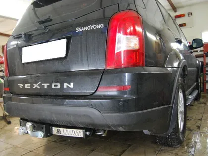 Фаркоп Лидер-Плюс для SsangYong Rexton I 2003-2007 (с накладкой из нерж. стали). Фланцевое крепление. Артикул S205-F(N) Фаркоп Лидер-Плюс для SsangYong Rexton I 2003-2007 (с накладкой из нерж. стали). Фланцевое крепление. Артикул S205-F(N)
