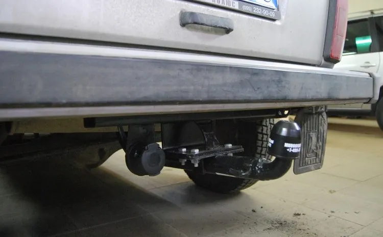 Фаркоп Tavials (Лидер-Плюс) (разборной, со съемным шаром) для ВАЗ 2131 Нива, Urban 1977-2025. Артикул T-VAZ-43A