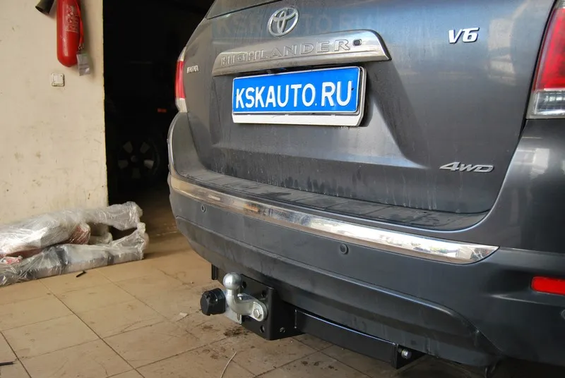 Фаркоп Лидер-Плюс для Toyota Highlander II 2010-2013. Фланцевое крепление. Артикул T119-F Фаркоп Лидер-Плюс для Toyota Highlander II 2010-2013. Фланцевое крепление. Артикул T119-F