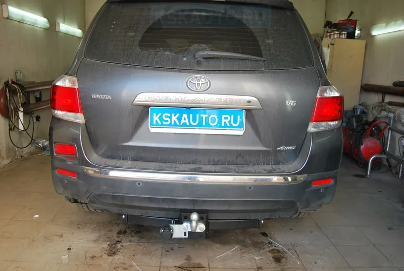 Фаркоп Лидер-Плюс для Toyota Highlander II 2010-2013. Фланцевое крепление. Артикул T119-F Фаркоп Лидер-Плюс для Toyota Highlander II 2010-2013. Фланцевое крепление. Артикул T119-F