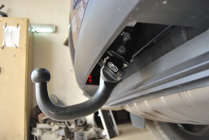 Фаркоп Steinhof для Audi Q7 I 2006-2014 (вкл. S-line, кроме панорамной крыши). Быстросъемный крюк. Артикул A-093