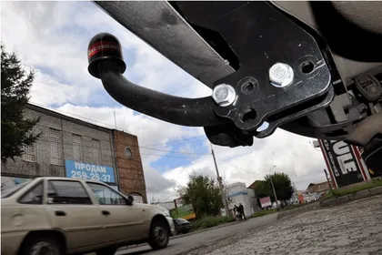 Фаркоп Oris (ранее Bosal) для Ford Focus II хэтчбек 2004-2011. Артикул 3967-A